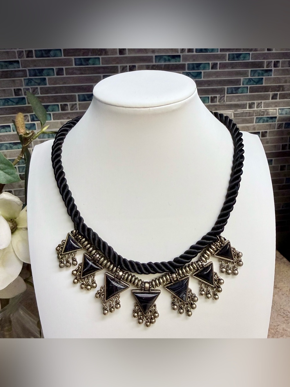 Geometric tribal style necklace